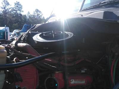 Freightliner Cascadia 125 Air Cleaner / Air Filter Housing