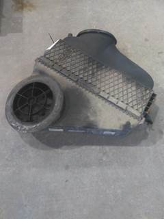 Freightliner Cascadia 125 Air Cleaner / Air Filter Housing