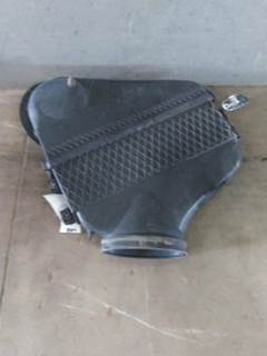 Freightliner Cascadia 125 Right Air Cleaner / Air Filter Housing