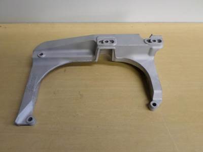 Freightliner Cascadia 125 Air Cleaner / Air Filter Housing