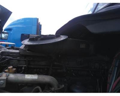 Freightliner Cascadia 125 Air Cleaner / Air Filter Housing