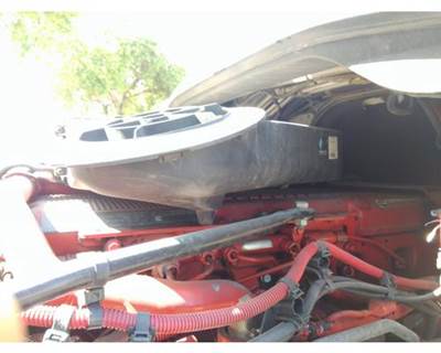 Freightliner Cascadia 125 Air Cleaner / Air Filter Housing