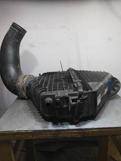 Freightliner Cascadia 126 Air Cleaner / Air Filter Housing
