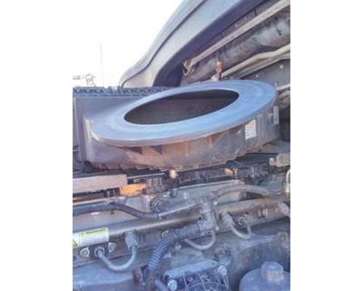 Freightliner Cascadia 126 Air Cleaner / Air Filter Housing