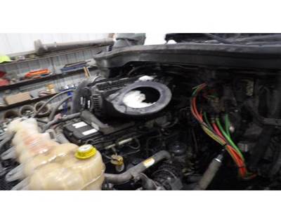 Freightliner Cascadia 126 Air Cleaner / Air Filter Housing
