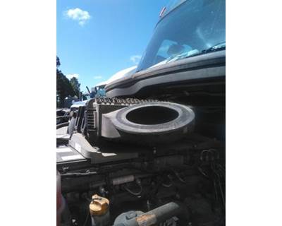 Freightliner Cascadia 126 Air Cleaner / Air Filter Housing