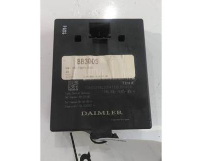 Freightliner Air Cleaner / Air Filter Housing for a Freightliner CASCADIA