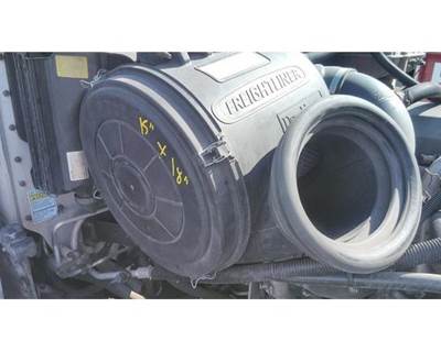 Freightliner Columbia 120 Right Air Cleaner / Air Filter Housing