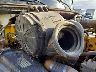 Freightliner FL112 Air Cleaner / Air Filter Housing