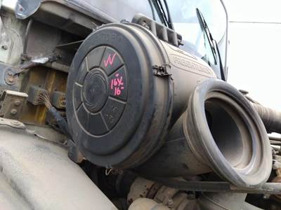 Freightliner FL112 Right Air Cleaner / Air Filter Housing