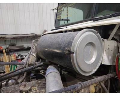 Freightliner FLD112 Air Cleaner / Air Filter Housing
