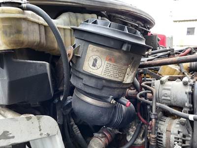 Freightliner M2 106 Air Cleaner / Air Filter Housing