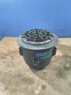 Freightliner M2 106 Air Cleaner / Air Filter Housing