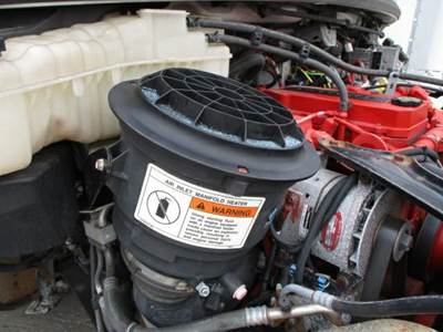 Freightliner M2 106 Air Cleaner / Air Filter Housing