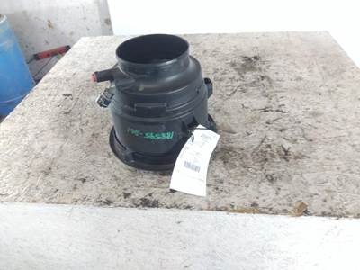 Freightliner M2 106 Air Cleaner / Air Filter Housing