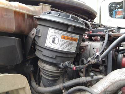 Freightliner M2 106 Air Cleaner / Air Filter Housing