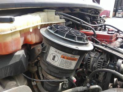 Freightliner M2 106 Air Cleaner / Air Filter Housing