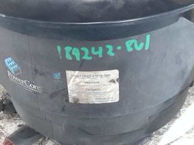 Freightliner M2 106 Air Cleaner / Air Filter Housing