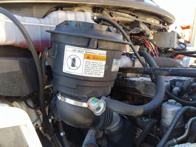 Freightliner M2 106 Air Cleaner / Air Filter Housing