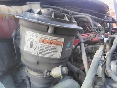 Freightliner M2 106 Air Cleaner / Air Filter Housing