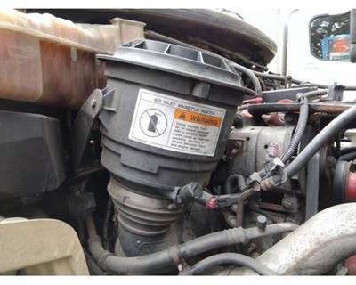 Freightliner M2 106 Air Cleaner / Air Filter Housing