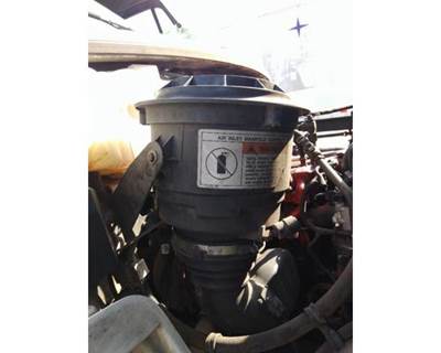 Freightliner M2 106 Air Cleaner / Air Filter Housing