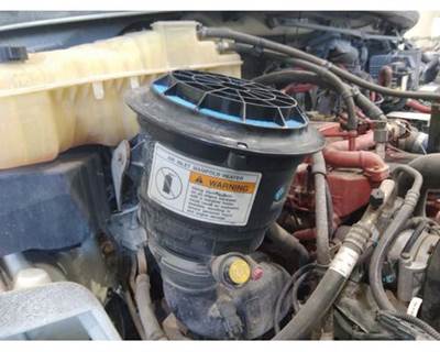 Freightliner M2 106 Air Cleaner / Air Filter Housing