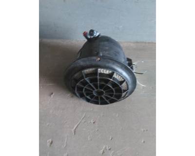 Freightliner M2 106 Air Cleaner / Air Filter Housing