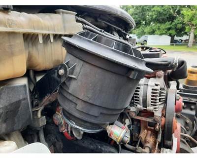 Freightliner M2 106 Air Cleaner / Air Filter Housing