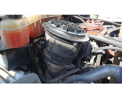Freightliner M2 106 Air Cleaner / Air Filter Housing