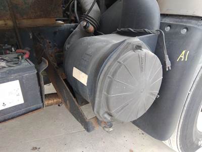 GMC T7500 Right Air Cleaner / Air Filter Housing