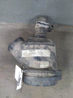 GMC TopKick C7000 Air Cleaner / Air Filter Housing