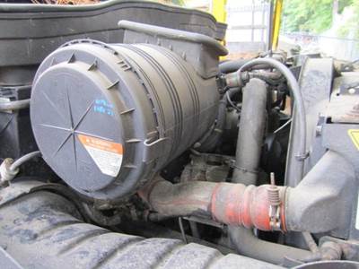 International 4300 Air Cleaner / Air Filter Housing