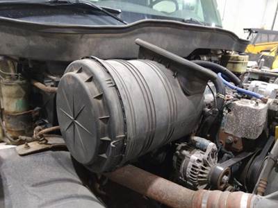 International 4300 Right Air Cleaner / Air Filter Housing