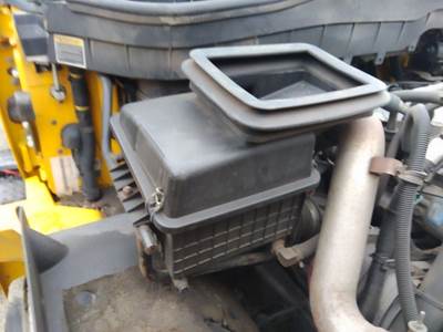 International 4300 Air Cleaner / Air Filter Housing