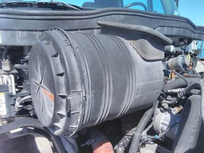 International 4400 Air Cleaner / Air Filter Housing