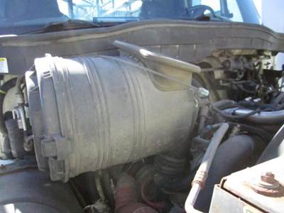 International 4400 Air Cleaner / Air Filter Housing