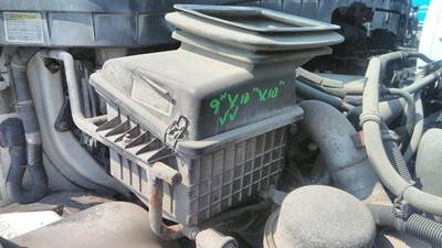 International 4400 Right Air Cleaner / Air Filter Housing