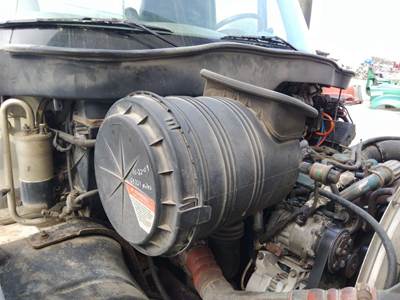 International 4400 Right Air Cleaner / Air Filter Housing