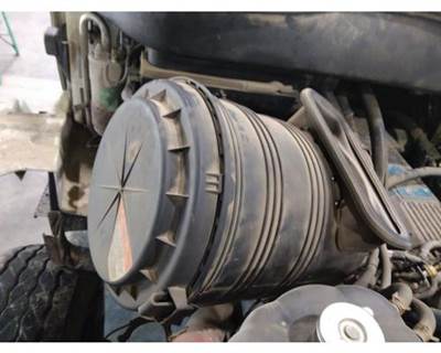 International 7400 Right Air Cleaner / Air Filter Housing