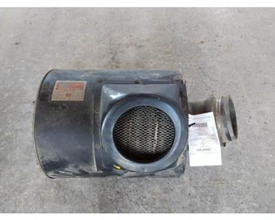 International 9400 Air Cleaner / Air Filter Housing
