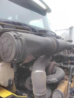 International 9400i Right Air Cleaner / Air Filter Housing