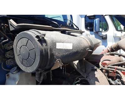 International 9400i Right Air Cleaner / Air Filter Housing