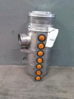 International 9900ix Right Air Cleaner / Air Filter Housing