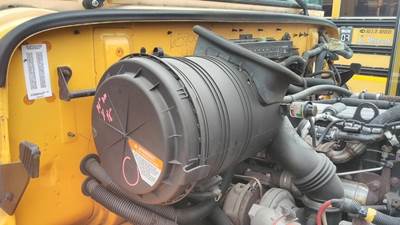 International CE Right Air Cleaner / Air Filter Housing