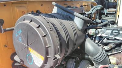 International CE Right Air Cleaner / Air Filter Housing