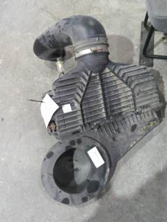 International LT Air Cleaner / Air Filter Housing
