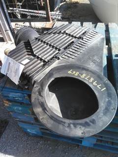 International LT Air Cleaner / Air Filter Housing