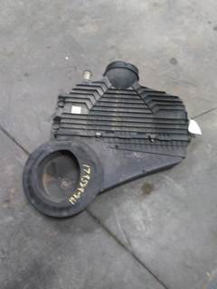 International LT Air Cleaner / Air Filter Housing