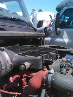 International LT Air Cleaner / Air Filter Housing